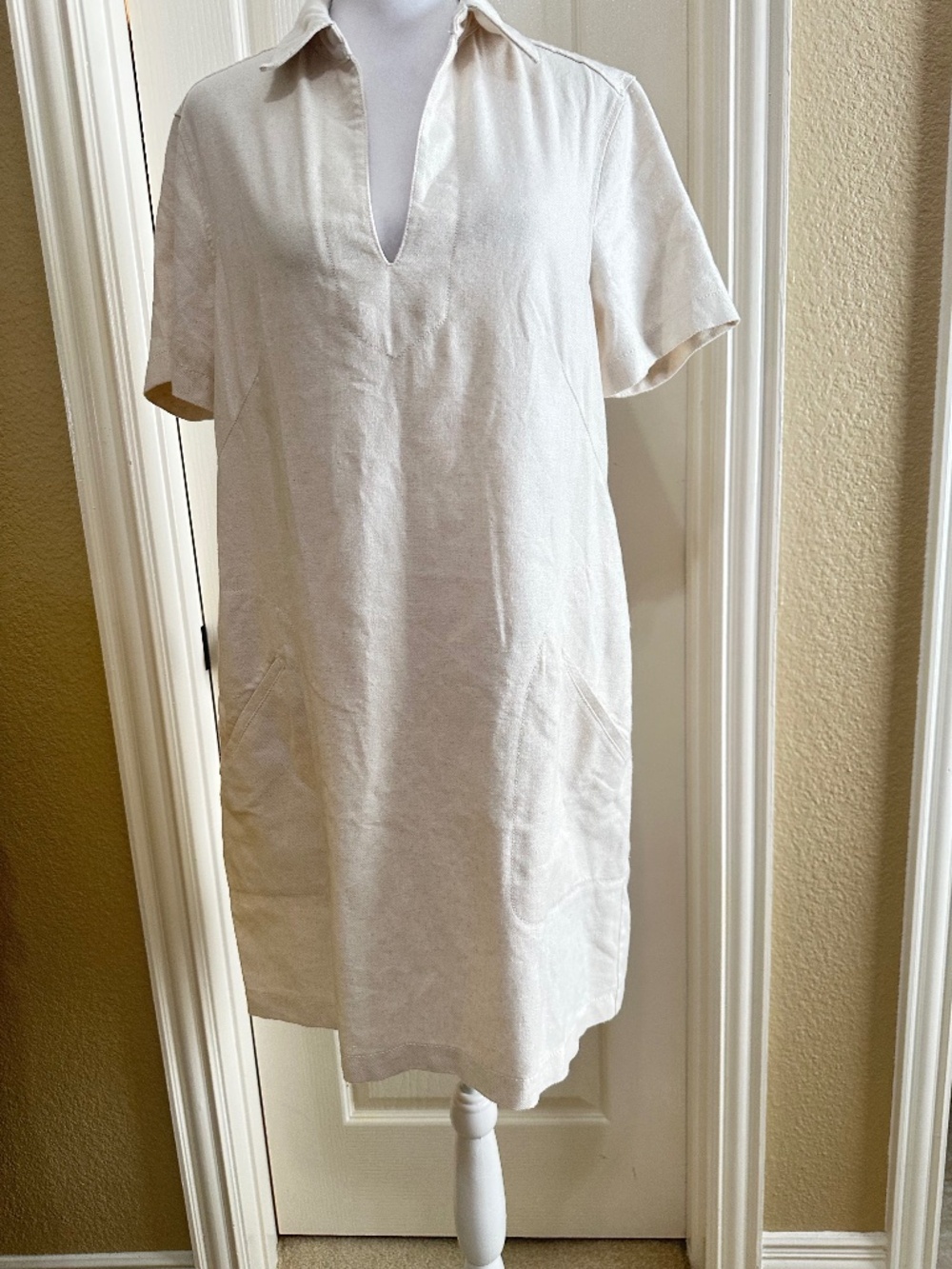 Max Studio V Neck Pockets Shift Dress NWOT